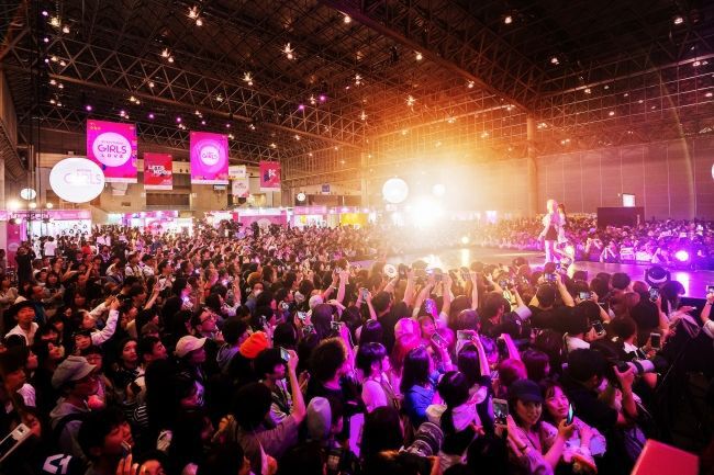 เทศกาล KCON ที่ญี่ปุ่นดึงดูดผู้เข้าชมงานได้มากกว่า 88,000 คนในปีที่ผ่านมา   