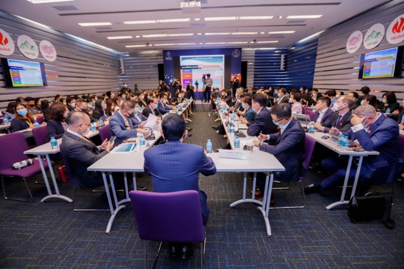 แบงก์-ประกันรับมือไวรัสระยะ 3