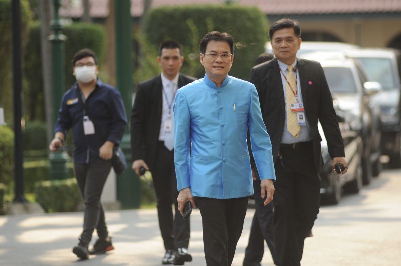 นายจุรินทร์ ลักษณวิศิษฏ์