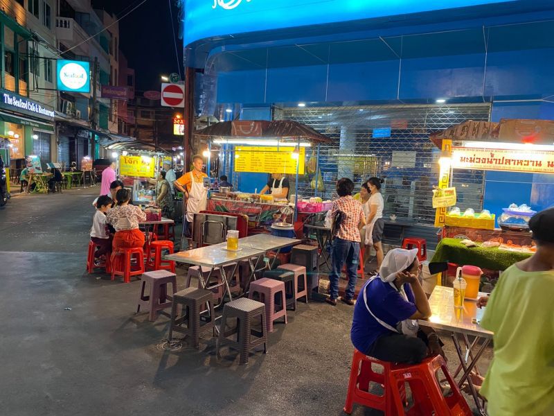 บรรยากาศยามค่ำคืน"ถนนข้าวสาร-เยาวราช"หลังโควิด-19ถาโถม