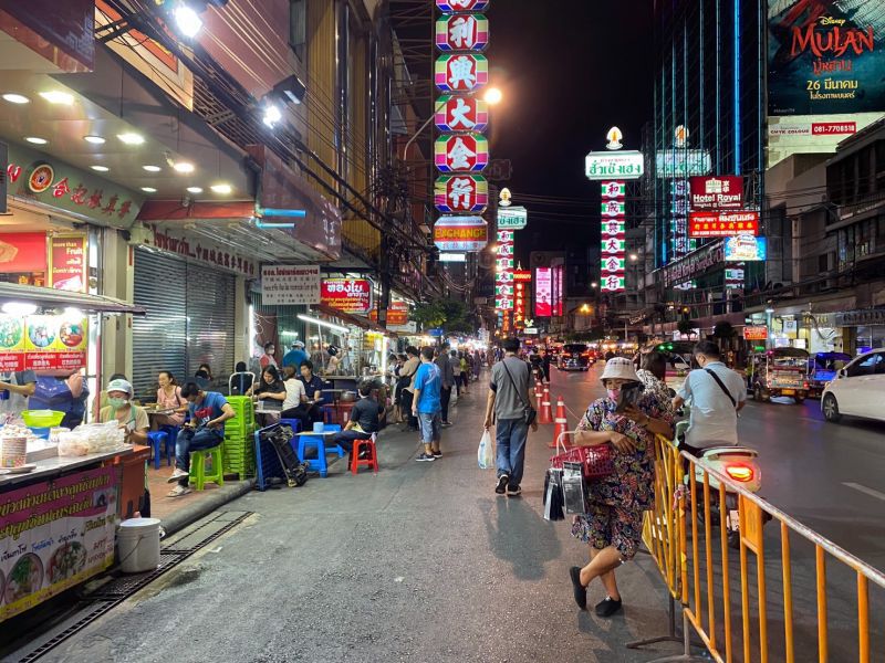 บรรยากาศยามค่ำคืน"ถนนข้าวสาร-เยาวราช"หลังโควิด-19ถาโถม