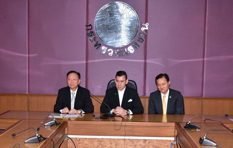 ก.แรงงานปรับรูปแบบศูนย์บริการเบ็ดเสร็จในกทม.ป้องไวรัสโคโรนา
