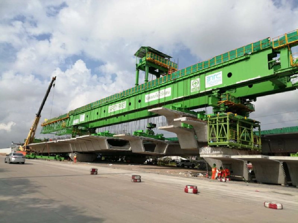   สะพานข้ามแยกนิคมอุตฯ บ่อวิน คืบหน้า 68 % คาดแล้วเสร็จ ก.ย.63นี้