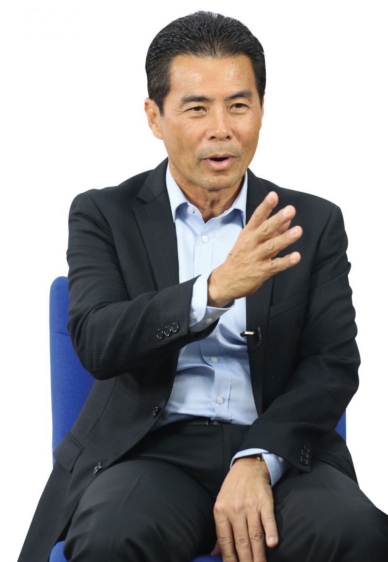เทวัญ ลิปตพัลลภ 