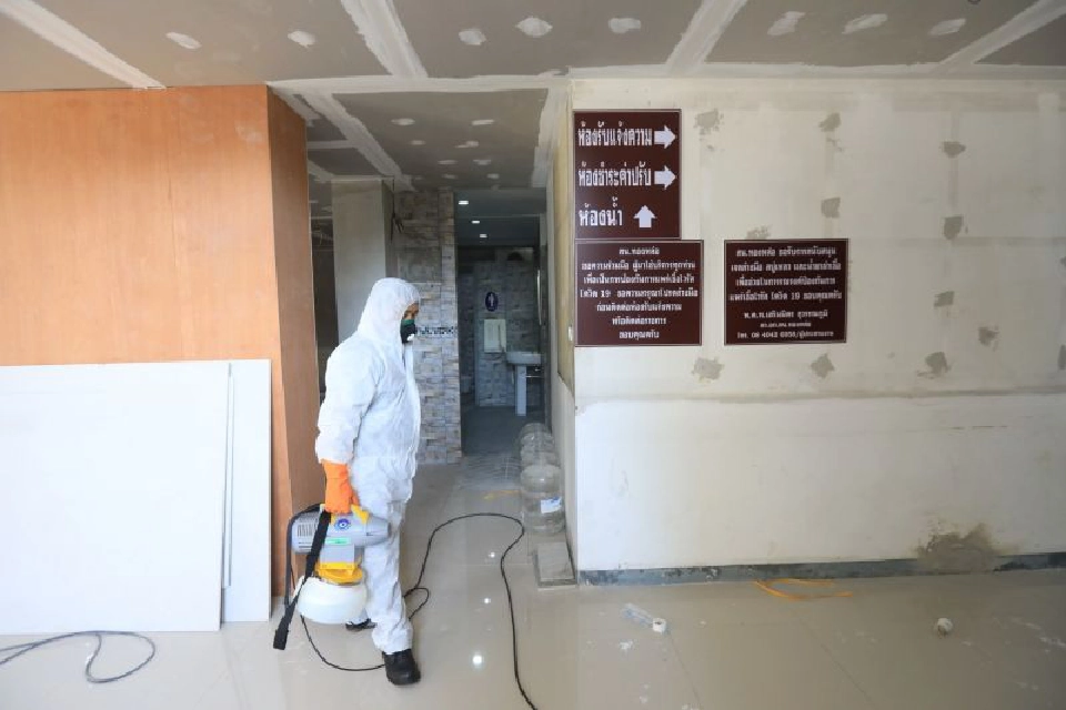 บิ๊กคลีนนิ่ง สน.ทองหล่อ สกัดโควิด -19 