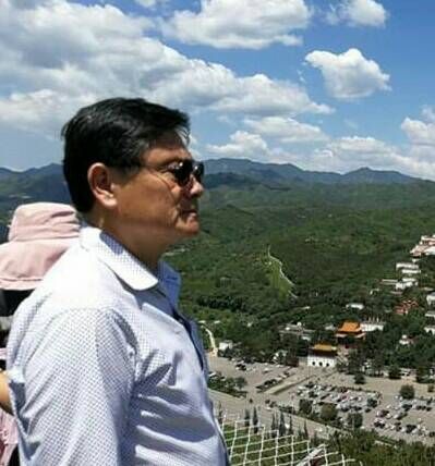             ศ. ดร. เอนก   เหล่าธรรมทัศน์