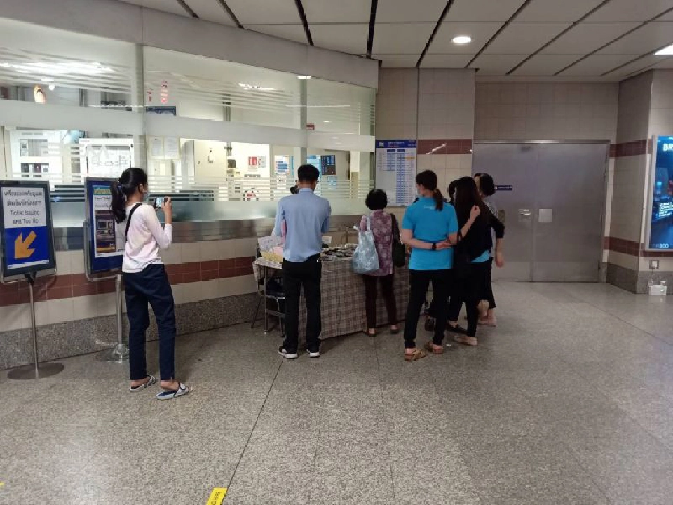 บรรยากาศ “MRT” คนสวมหน้ากากเคร่งครัด