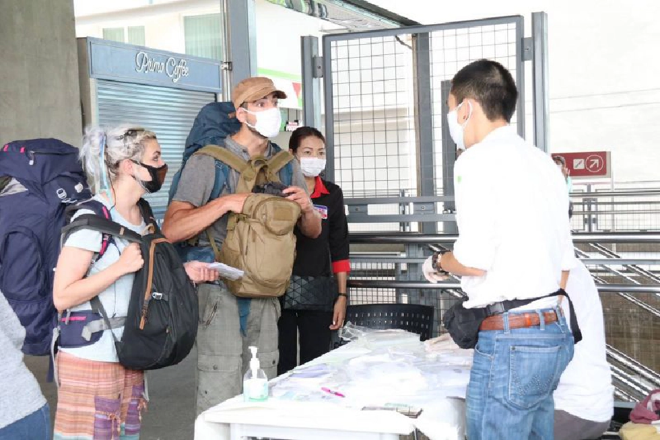 ได้คนละ1ชิ้น" แอร์พอร์ต ลิงก์" ขายหน้ากาก 3 สถานี