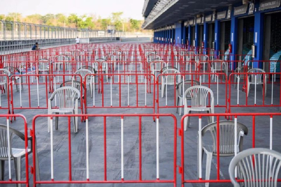 “เนวิน”แปลงร่างสนามช้างเซอร์กิตเป็นโรงพยาบาลสนาม