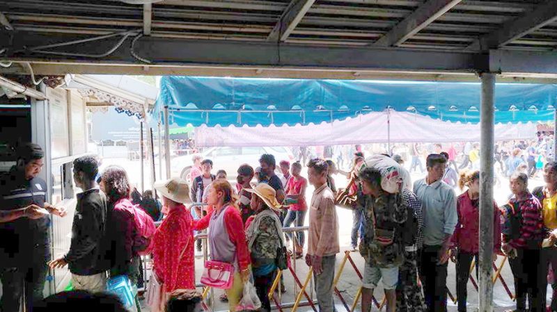 ปลดล็อกแรงงานต่างด้าวแสนคน”อยู่ต่อจนด่านเปิด”