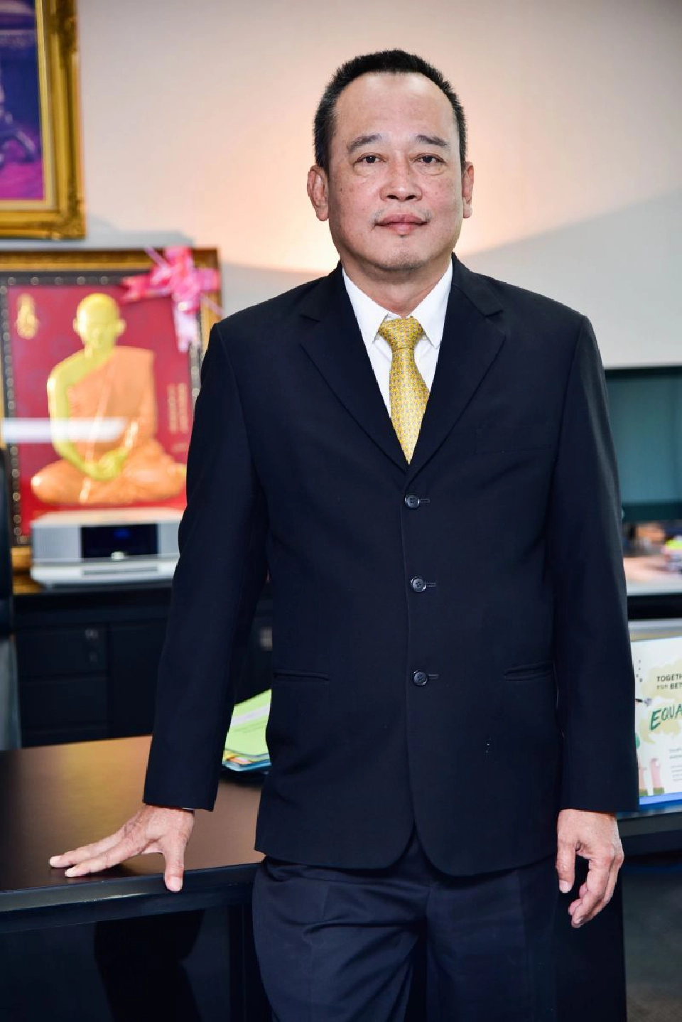 ทวี เกศิสำอาง 