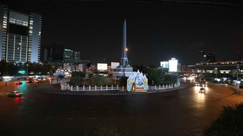 บรรยากาศกทม.สุดเงียบเหงาก่อนเคอร์ฟิว บรรยากาศกทม.สุดเงียบเหงาก่อนเคอร์ฟิว