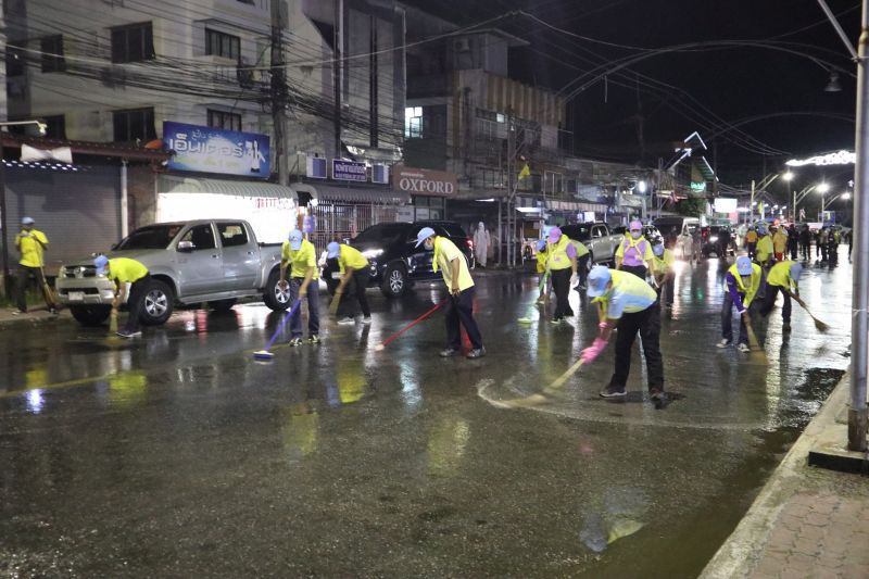 “แม่ทัพ4-ผู้ว่าฯปัตตานี”ล้างถนนฆ่าโควิด-19