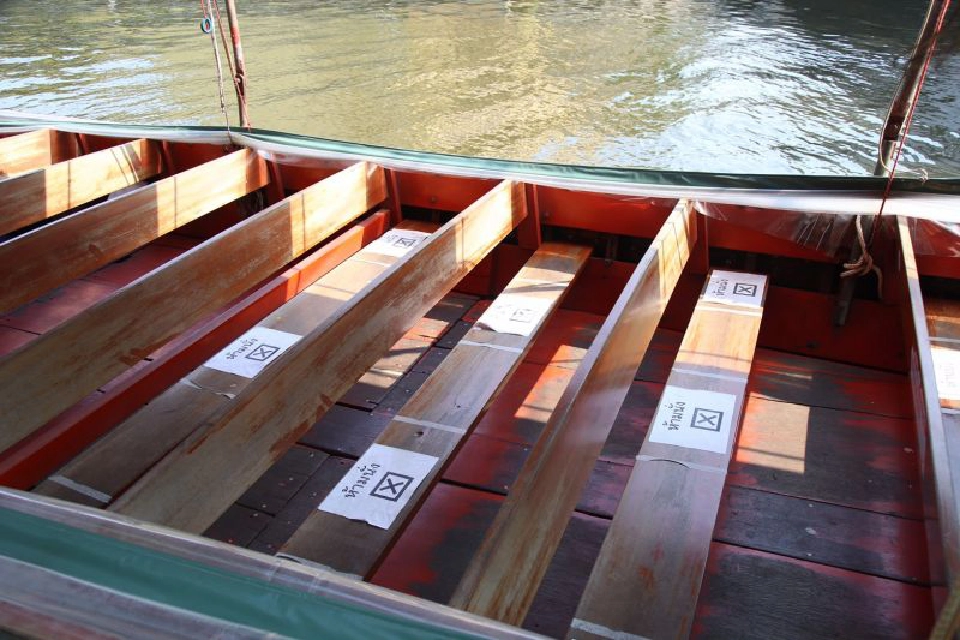 โดยสารสาธารณะพร้อมใจจัดระเบียบป้องกันโควิด-19