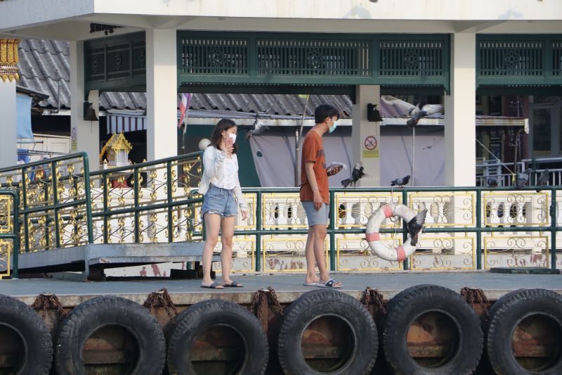 ห่างกันเถอะนะ สู้โควิด-19 ไปด้วยกัน