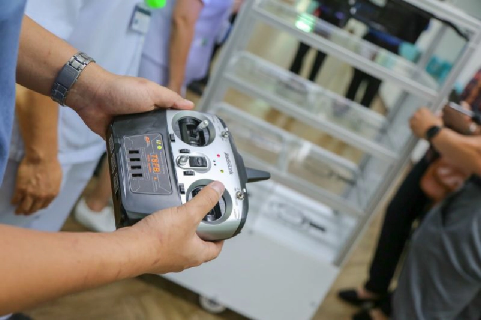 มช.คิดค้นหุ่นยนต์ผู้ช่วยพยาบาล ลดเสี่ยงผู้ปฏิบัติงาน