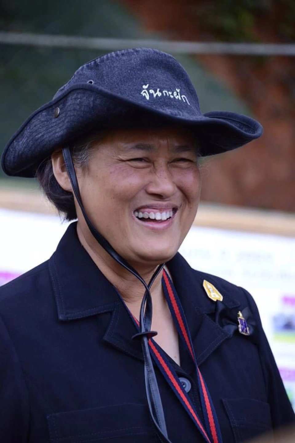 กรมสมเด็จพระเทพฯ ทรงมีพระราชกระแสรับสั่งให้มูลนิธิชัยพัฒนา จำหน่ายผักคุณภาพราคาถูก บรรเทาความเดือดร้อนราษฎร