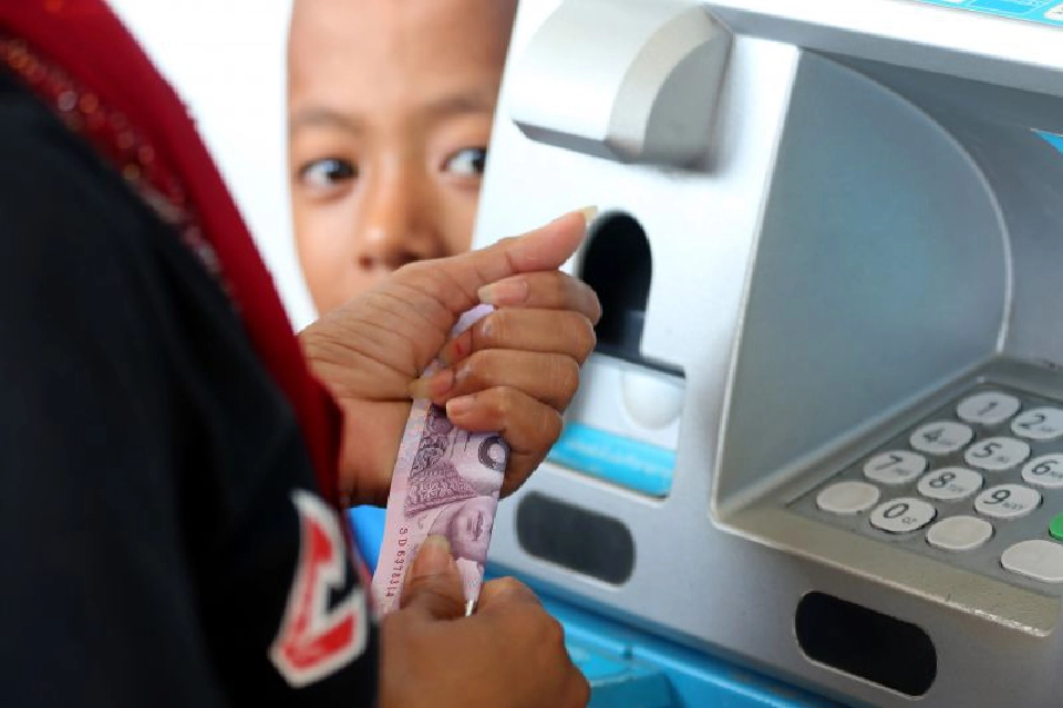 เตือน เว้นระยะห่างกดATM รับ 5,000 