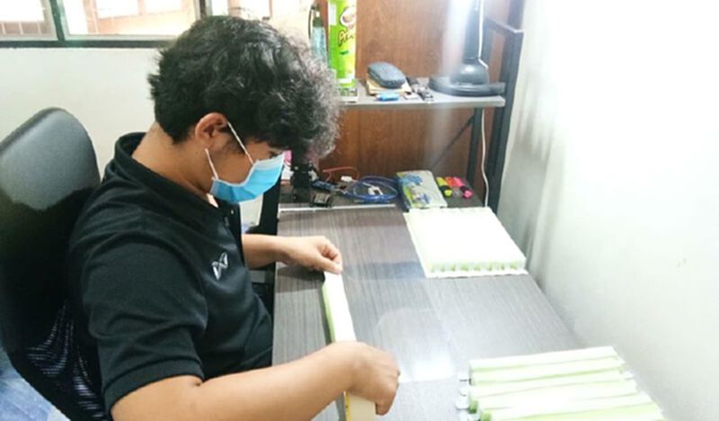มจธ.ชวนนศ.ผลิต Face Shield มอบร.พ.ใกล้บ้าน มจธ.ชวนนศ.ผลิต Face Shield มอบร.พ.ใกล้บ้าน