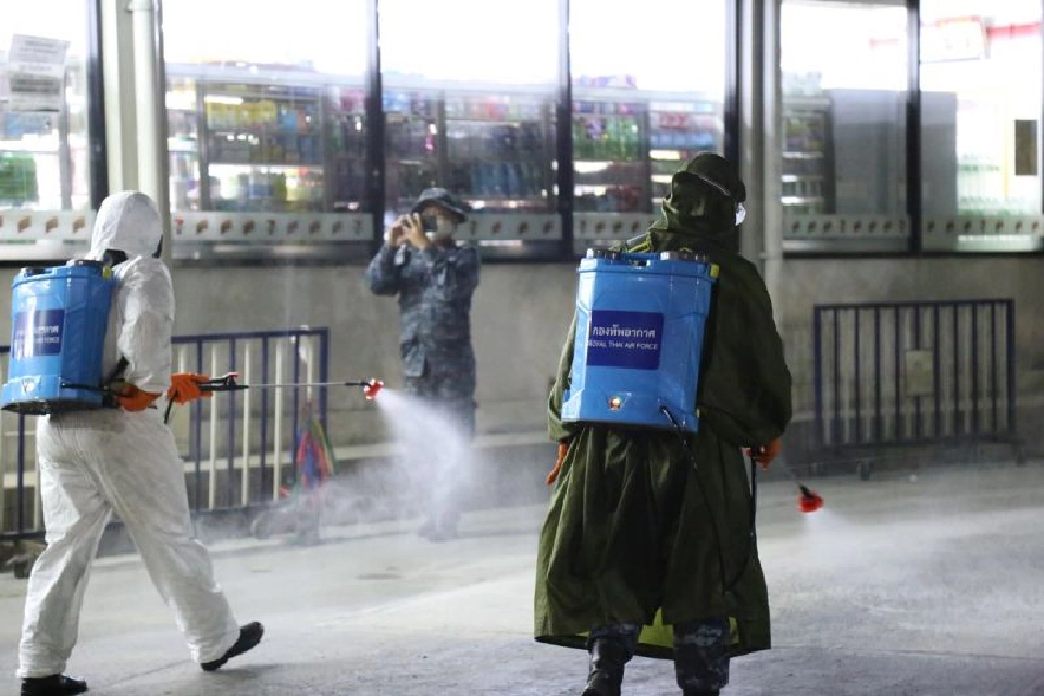 ตลาดยิ่งเจริญงดเว้นค่าเช่าแผงให้ผู้ค้า