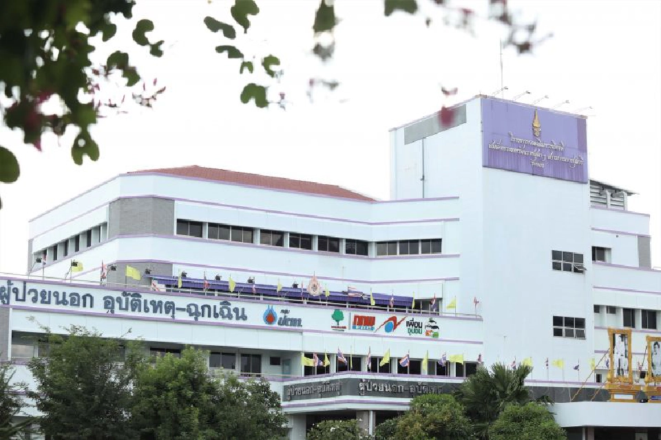 ปตท. ทุ่ม 50 ล้าน สนับสนุนเครื่องมือแพทย์ รพ.เฉลิมพระเกียรติฯ ระยอง