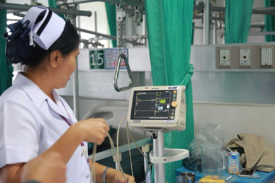 ปตท. ทุ่ม 50 ล้าน สนับสนุนเครื่องมือแพทย์ รพ.เฉลิมพระเกียรติฯ ระยอง