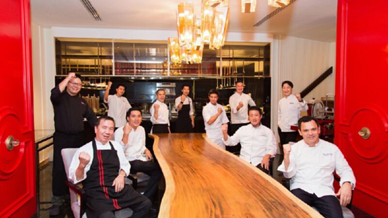 AWC ผนึกเชฟรร.5ดาวเสิร์ฟถึงบ้านนำรายได้ซื้อเครื่องมือแพทย์ AWC ผนึกเชฟรร.5ดาวเสิร์ฟถึงบ้านนำรายได้ซื้อเครื่องมือแพทย์