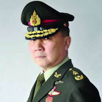 พล.ต.เหรียญทอง แน่นหนา