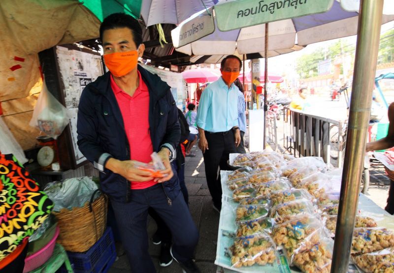 “เทวัญ”ลุยโคราชแจกหน้ากาก-แอลกอฮอล์