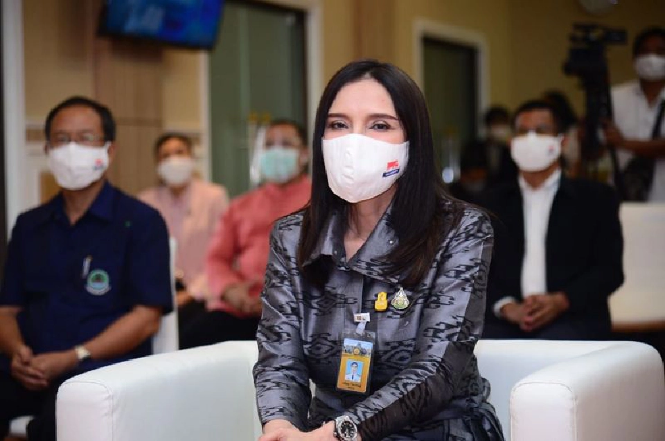 "เฉลิมชัย" แจกนมวัวแดงสู้ภัยโควิด