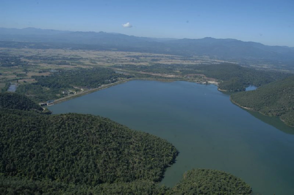 น้ำในอ่างเหลือน้อย "ใช้สอยอย่างประหยัด"