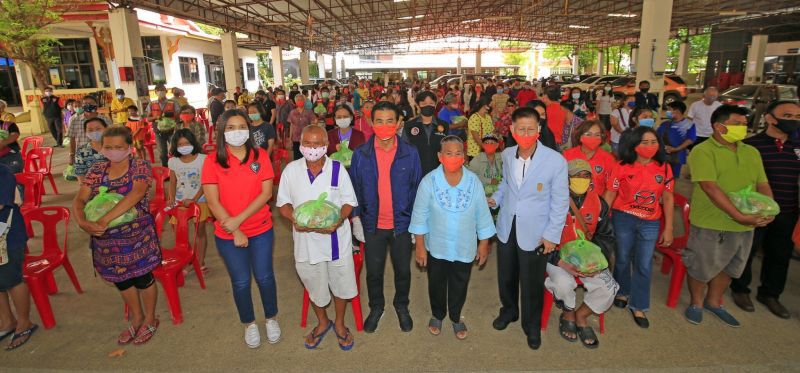 "เทวัญ"ลุยมอบถุงยังชีพ ช่วยชาวโคราชฝ่าวิกฤติโควิด