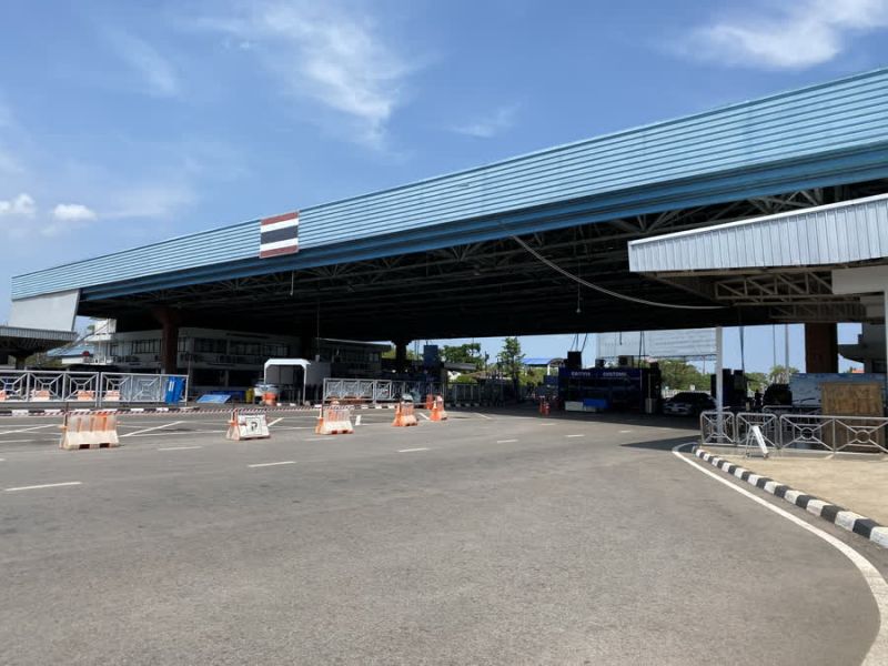 คนไทยผ่านด่านหนองคายกลับบ้านแล้ว 94 คน