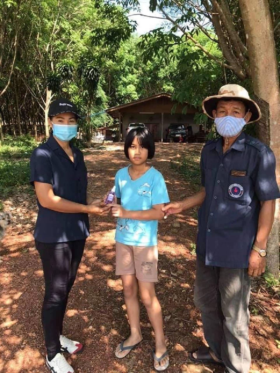 ซีพีเอฟ หนุน รพ.สต.- อสม.เฝ้าระวังการแพร่ระบาดโควิด -19 ชุมชน 