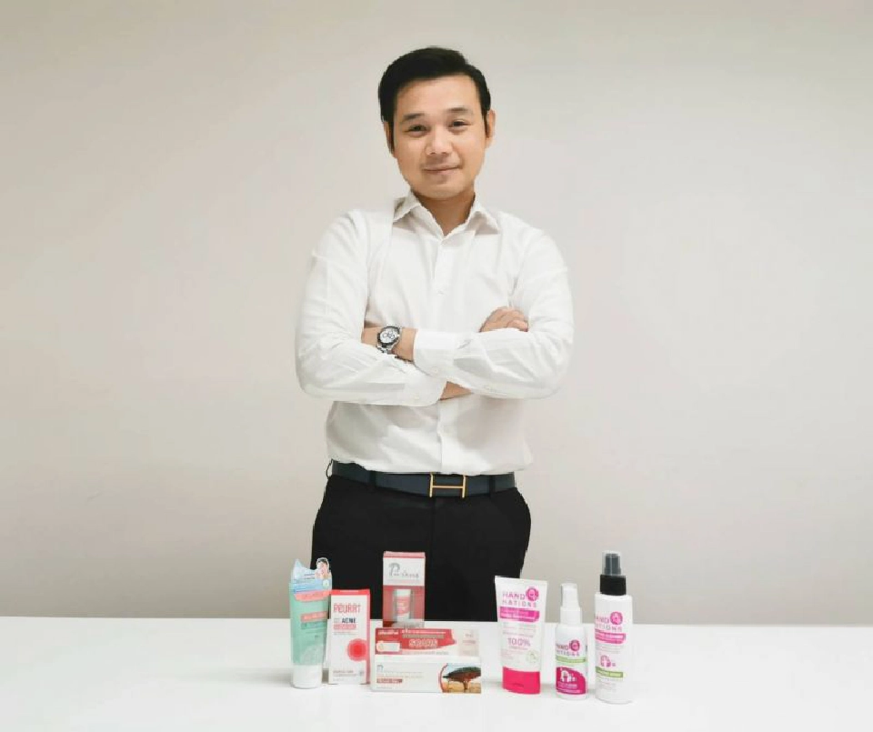 ฮึดสู้ไวรัส  ดีลิเวอรีหมอสิว  ปั๊มยอด “เพียวรี”