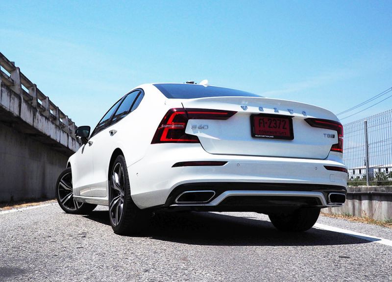 Volvo S60 พลังดี ราคาโดน