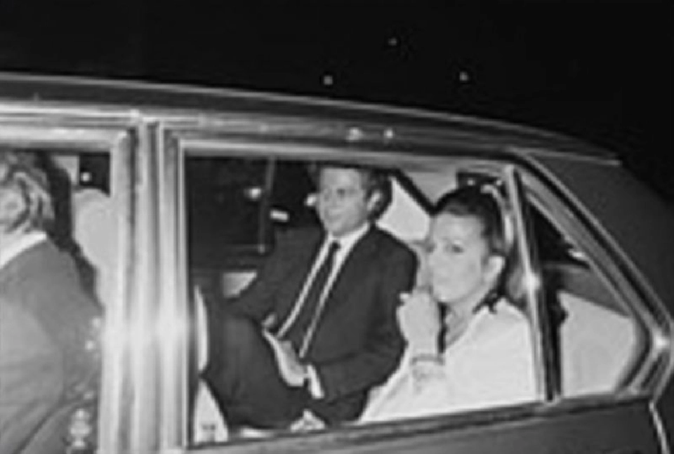 รหัสรัก โอนาส์ซิส