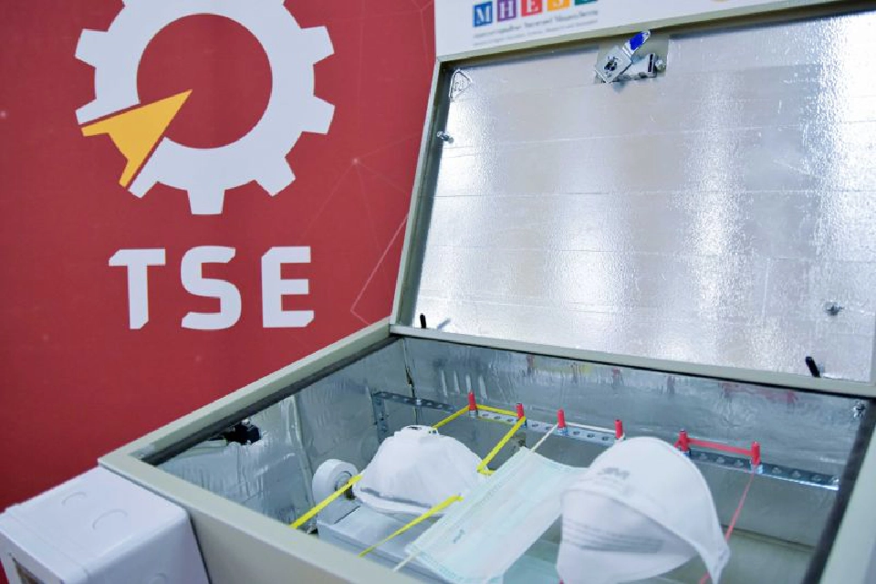 วิศวะฯธรรมศาสตร์เปิดตัวตู้อบฆ่าเชื้อ ด้วยรังสียูวีซี