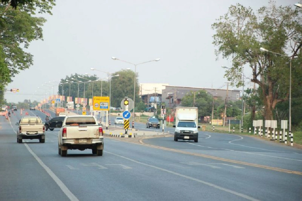 กรมทางหลวงยกเลิกโค่นต้นยางนาริมถนนยโสธร