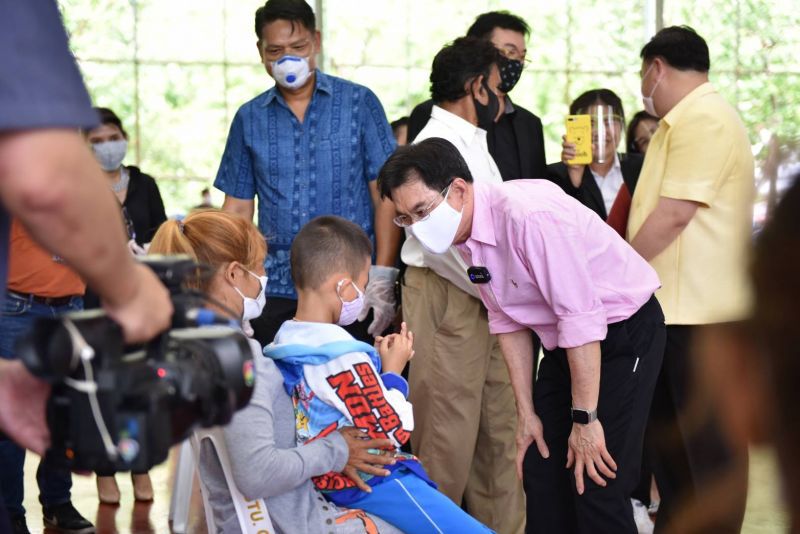 ซาเล้ง 1.5 ล้านคนลุ้นรับ 5 พัน “จุรินทร์”รับปากช่วยเจรจา