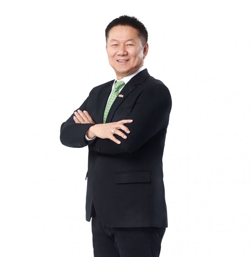สมพล ตรีภพนารถ 