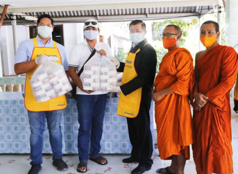  “นิพนธ์”เปิดครัวทำอาหาร ช่วยประชาชนสู้ภัยโควิด