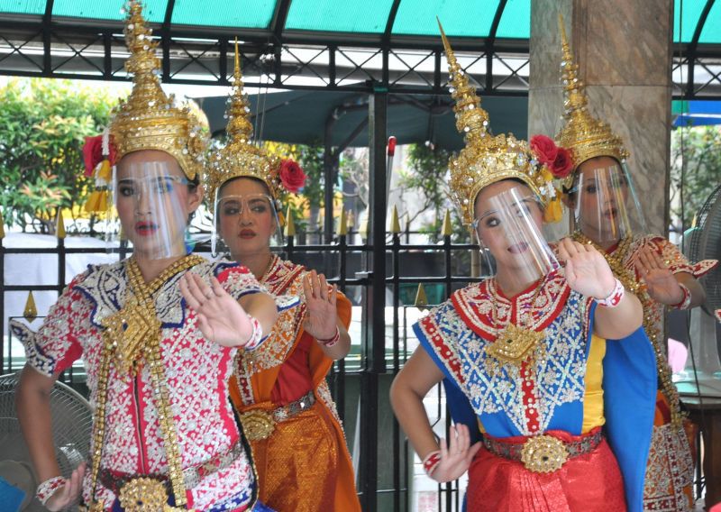 มิติใหม่“นางรำแก้บน” 