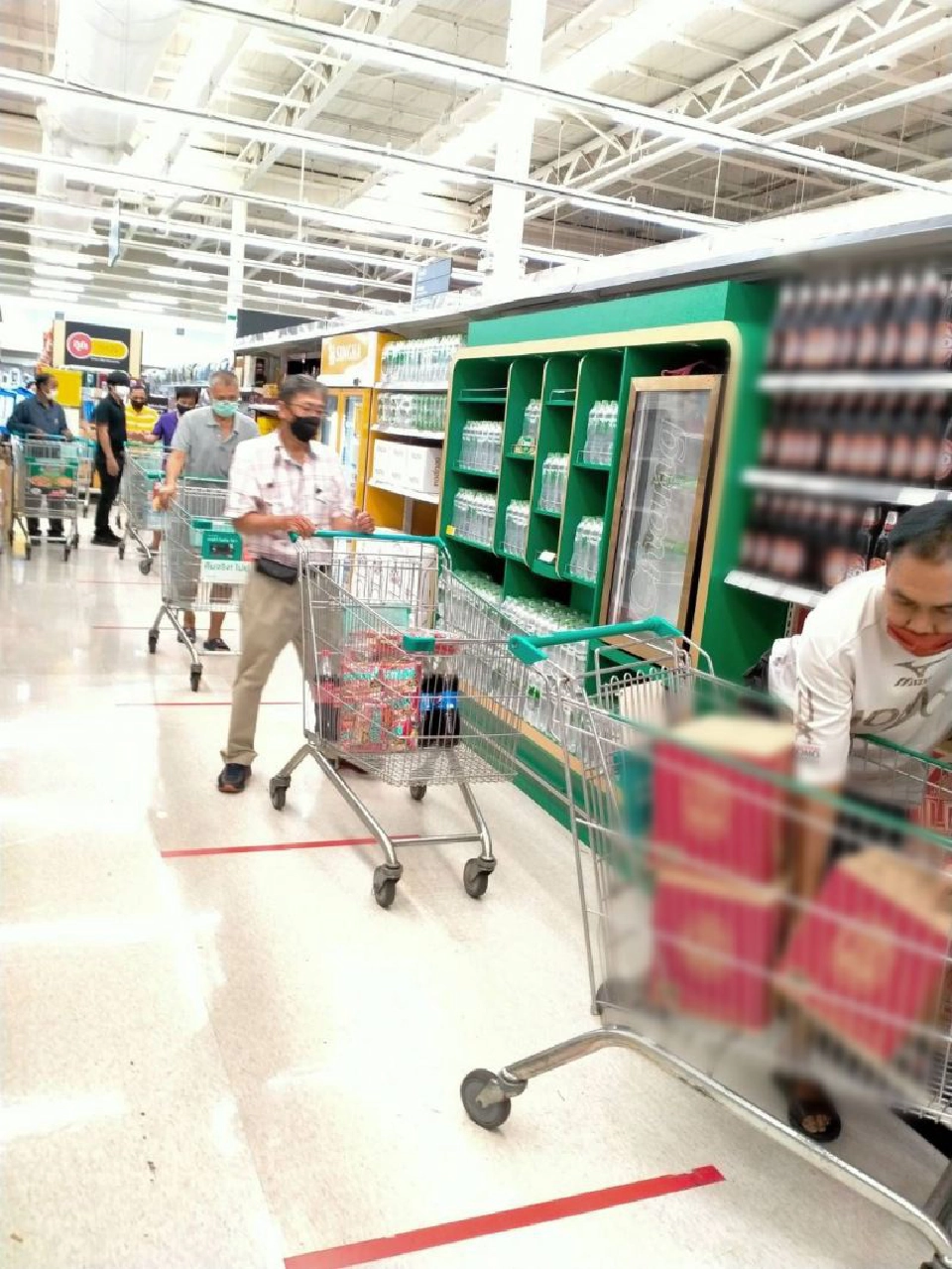  โลตัส-บิ๊กซี จัดระเบียบซื้อเครื่องดื่มแอลกอฮอล์