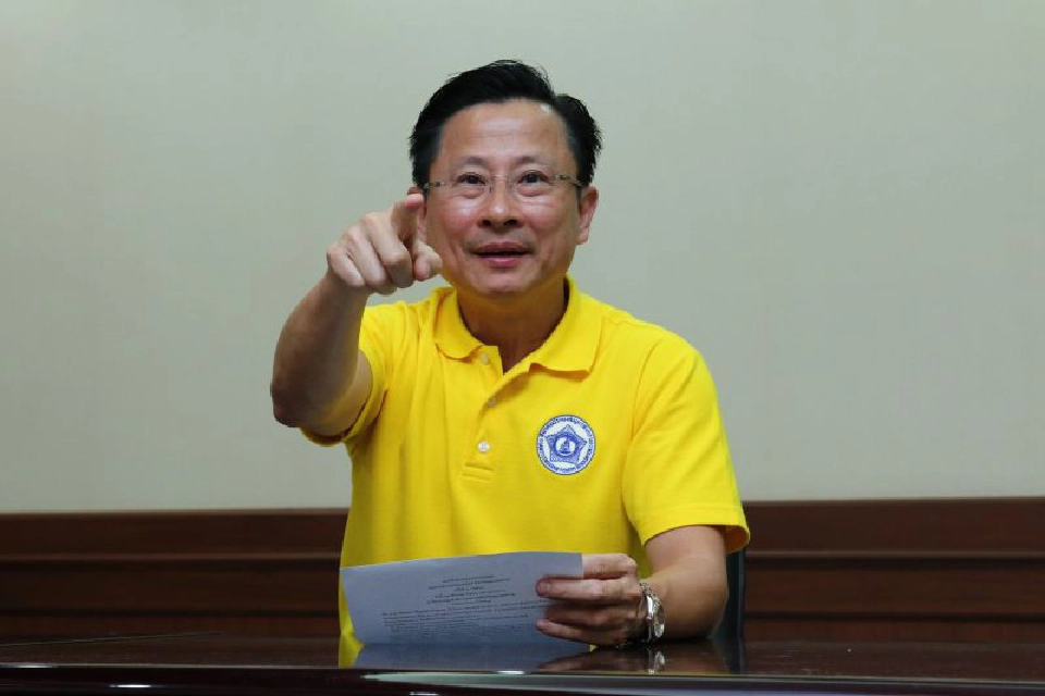 ประมงเก็บขยะคืนฝั่งฝ่าโควิด