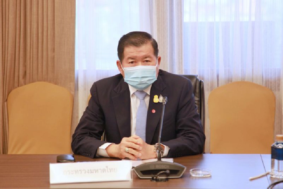 นายนิพนธ์ บุญญามณี 