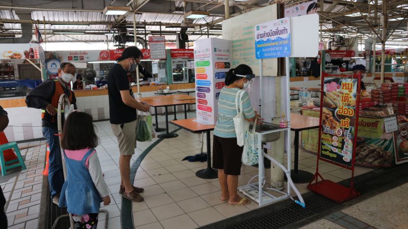 แนะ สธ.ตรวจโควิดฟรีผู้ค้าตลาดสด