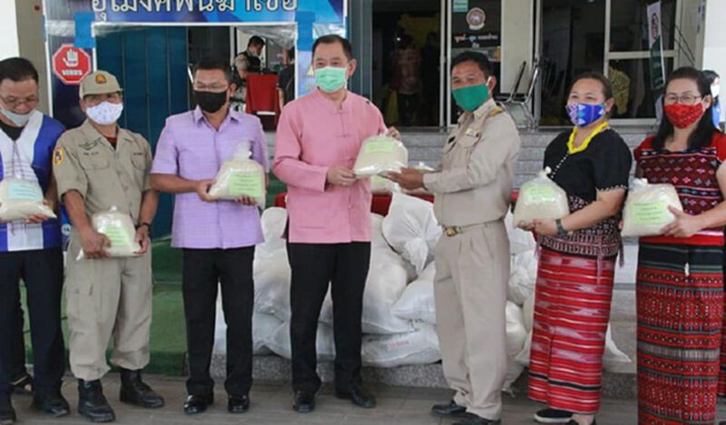 ข้าวสารเจ้า1,035ลิตรธารน้ำใจโบสถ์"บ้านห้วยขมนอก" ข้าวสารเจ้า1,035ลิตรธารน้ำใจโบสถ์"บ้านห้วยขมนอก"