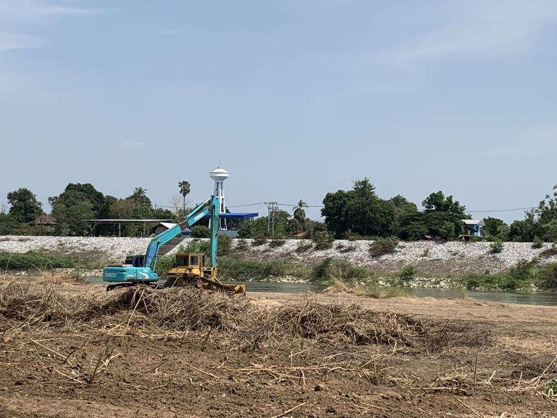 “ภัยแล้งหนัก”เร่งขุดลอก "น้ำปิง-เจ้าพระยา" ช่วยชาวบ้าน