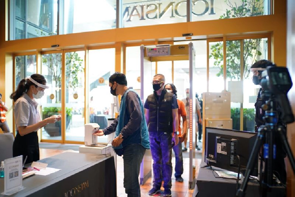 รู้ไว้ ก่อนไป “ห้าง” วิถีนักช็อป New Normal 